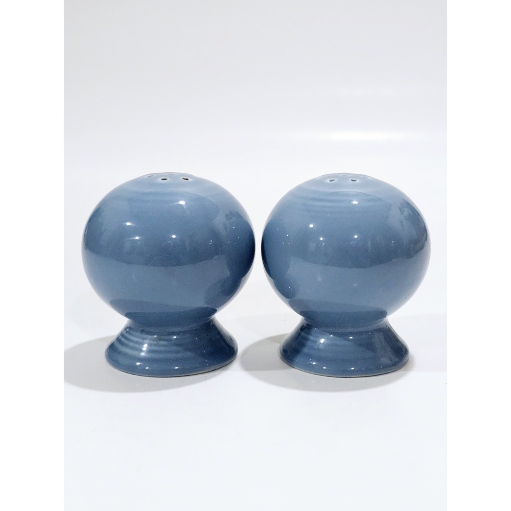 Vintage Fiesta Ware Periwinkle Round Salt & Pepper Shakers‎